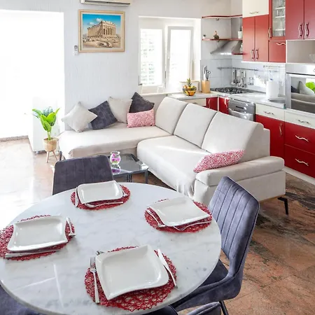 Apartament Metropolis *