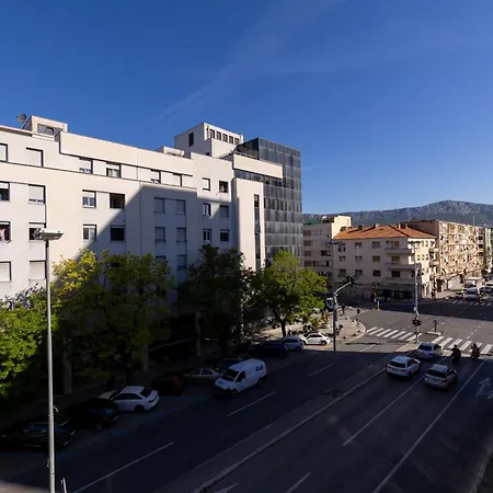 Διαμέρισμα Metropolis *